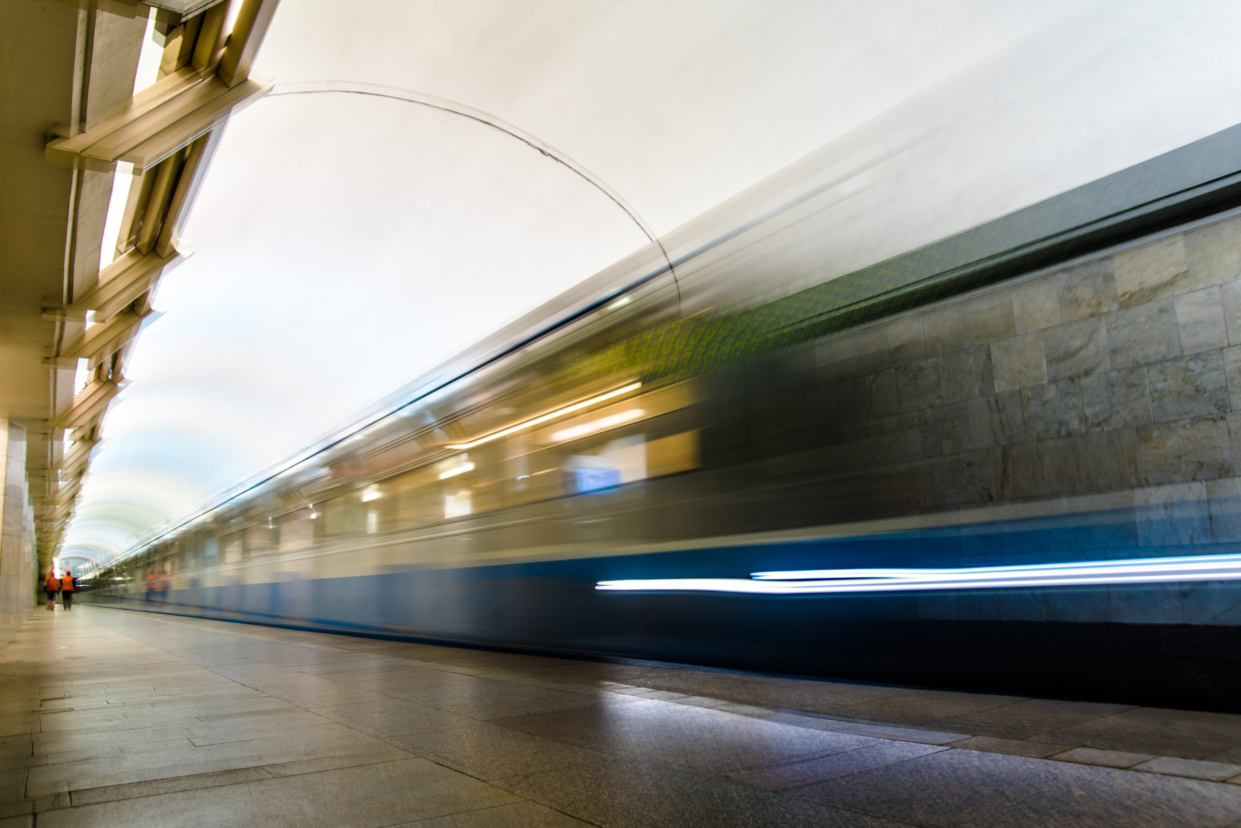 Tren Velocidad  scaled - Revenga Smart Solutions clave en la llegada del AVE a Murcia